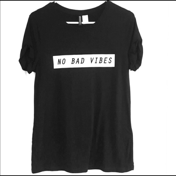 H&M ‘no bad vibes’ tee - Picture 2 of 2